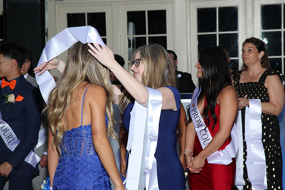 FTH_prom_court_417