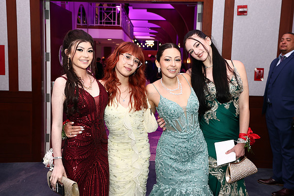 TOT_prom-inside_21