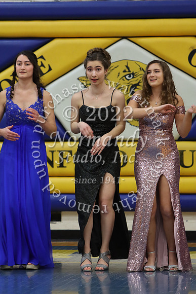 CHS_senior fashion show_47