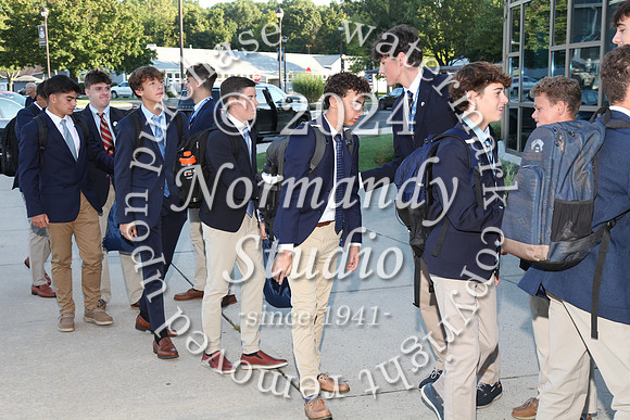CBA_fr-arriving_17