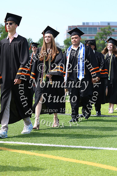 SVL_grad_candids_341