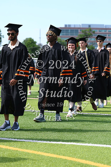 SVL_grad_candids_337