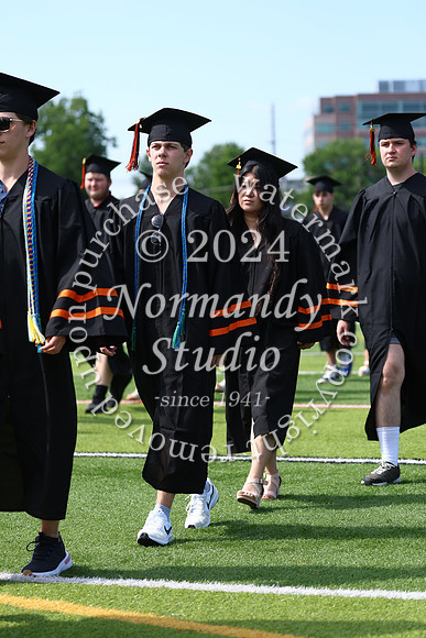 SVL_grad_candids_325